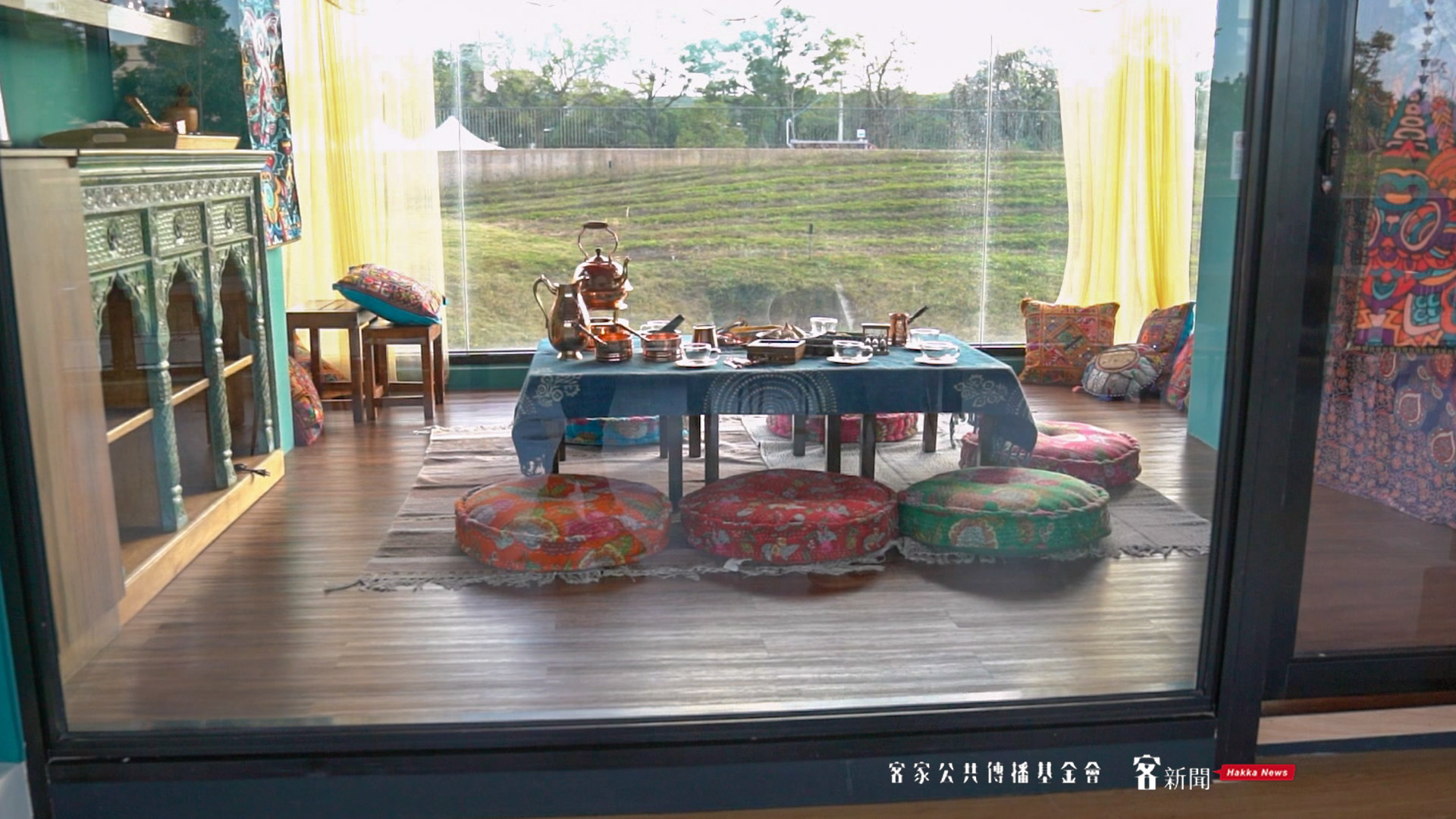 臺灣客家茶文化館內設置六國茶室，開館營運後可以預約在茶室喝茶享受美景，圖為印度館。范修語攝