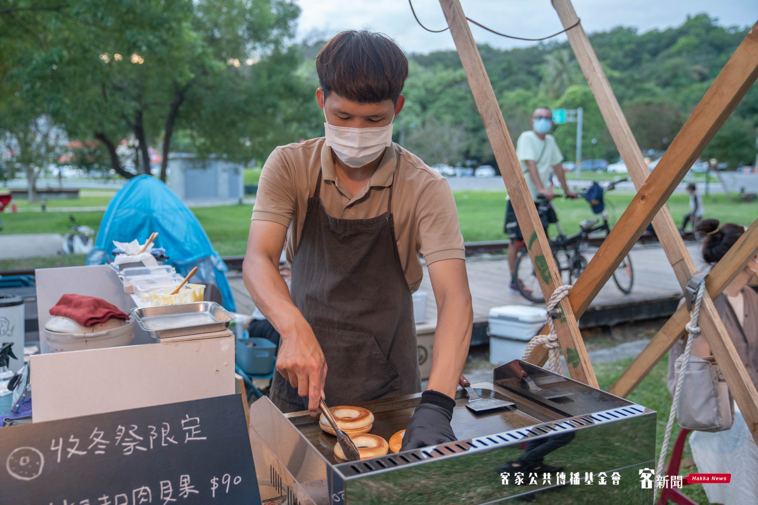 市集攤販,貝果追。洪俊傑攝