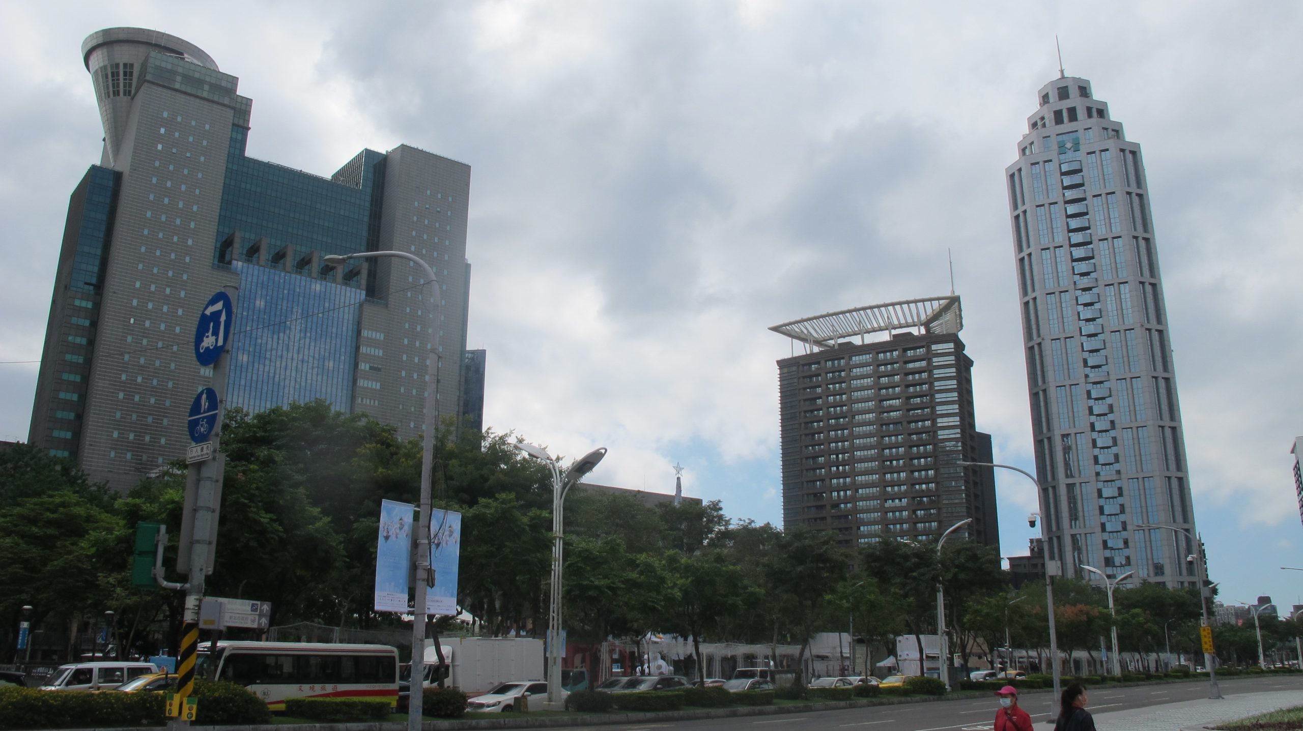 新北市板橋區客家設籍人口全台第4，是非客庄客家人聚居最多的地區。圖為新板特區一景。何來美攝