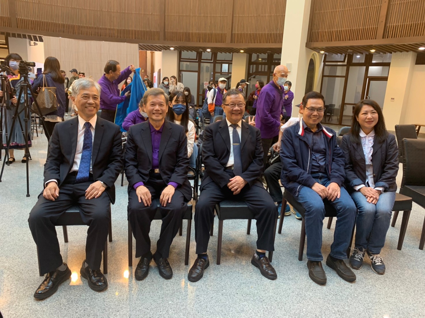 客委會府主委范佐銘(左一)表示，客家八音是客家文化中最傳統、最親民的音樂文化，客委會提供