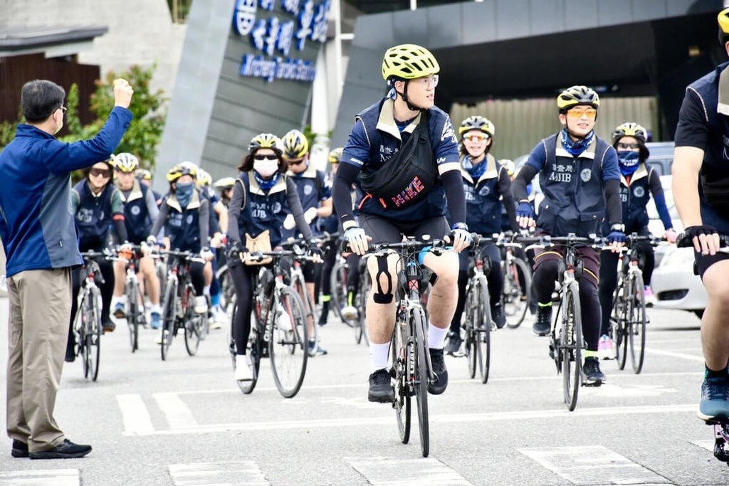自行車友可透過Rouvy國際自行車虛擬騎乘平台，體驗台灣3種不同的自行車路線。資料畫面