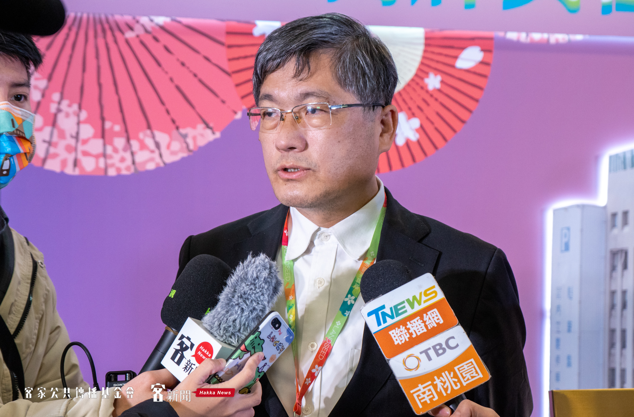 客委會主委楊長鎮受訪時說，聯新國際客家醫院為全國客庄醫院，率先做了客語醫病互動的最佳示範，相信未來客庄醫院也一定可以辦得到。宋佩遙攝