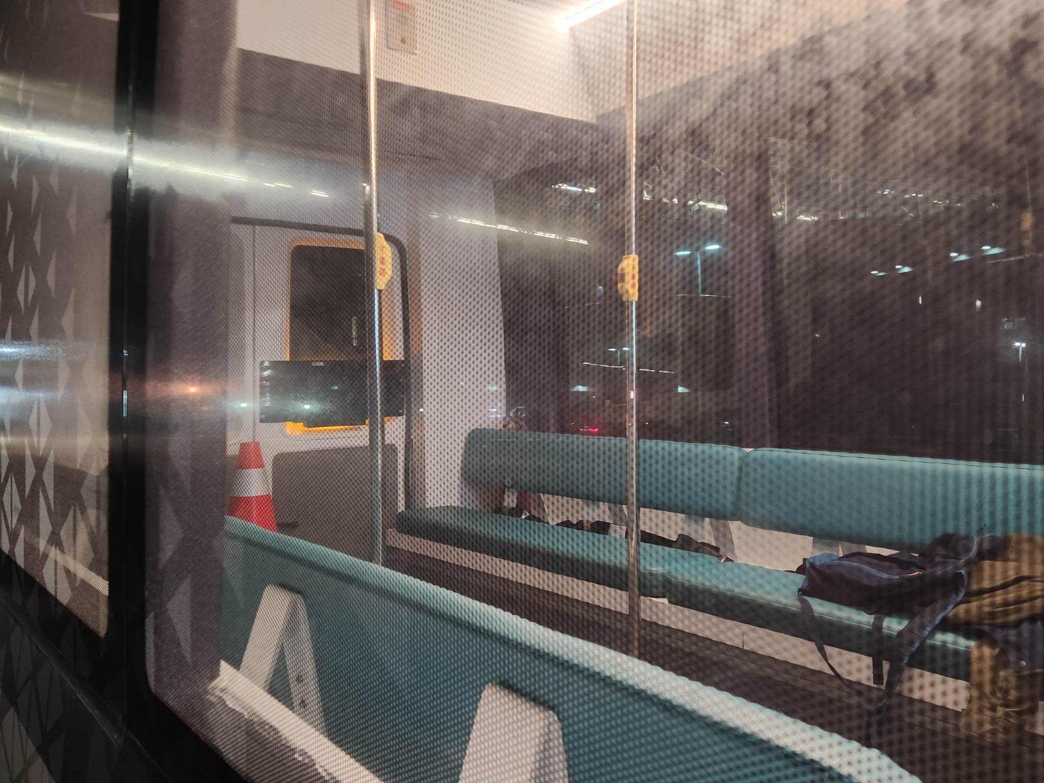 自駕車內部座椅一景。洪俊傑攝影