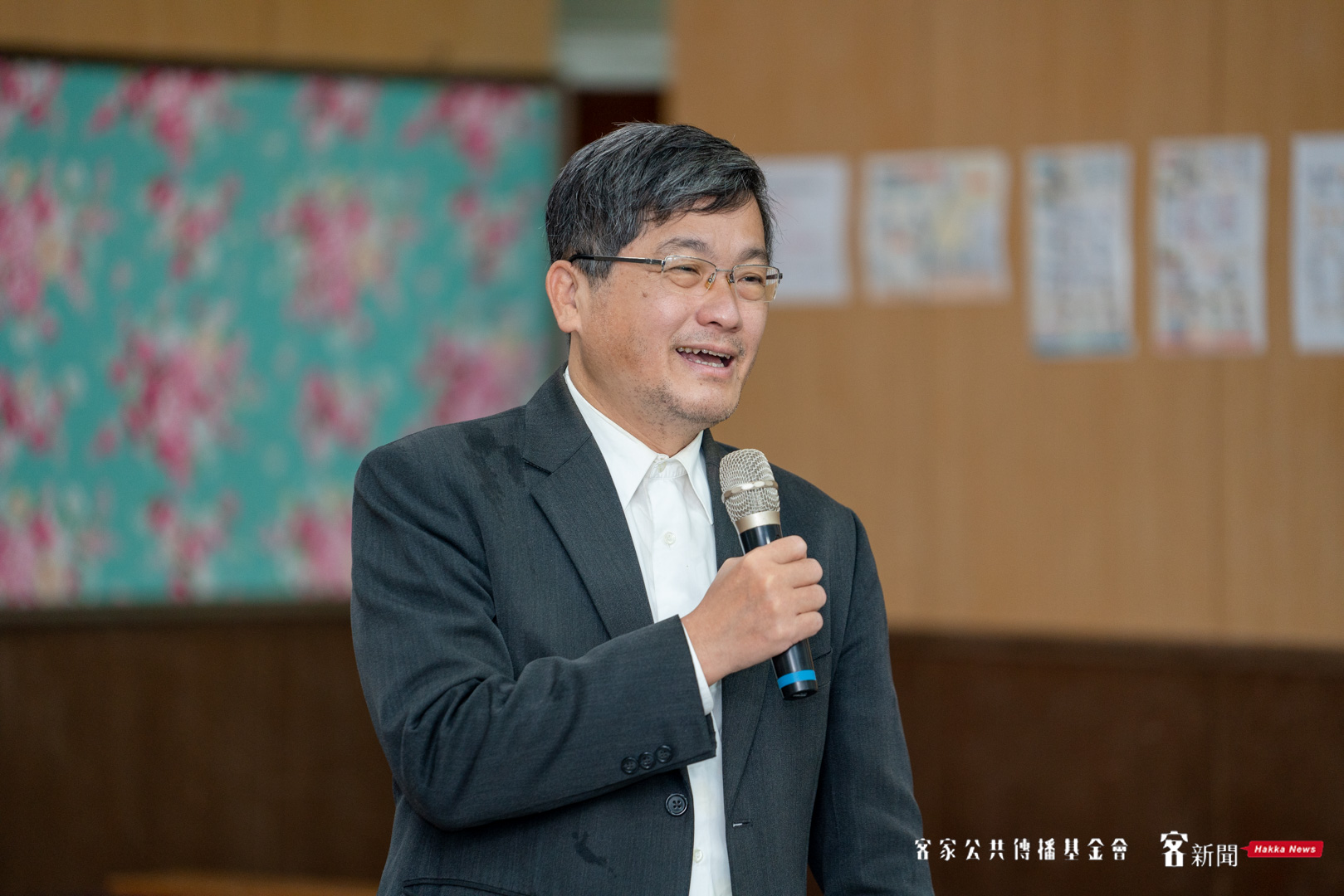 客委會楊長鎮主委也是獅潭人並贊助《獅潭消息》出版。范修語攝