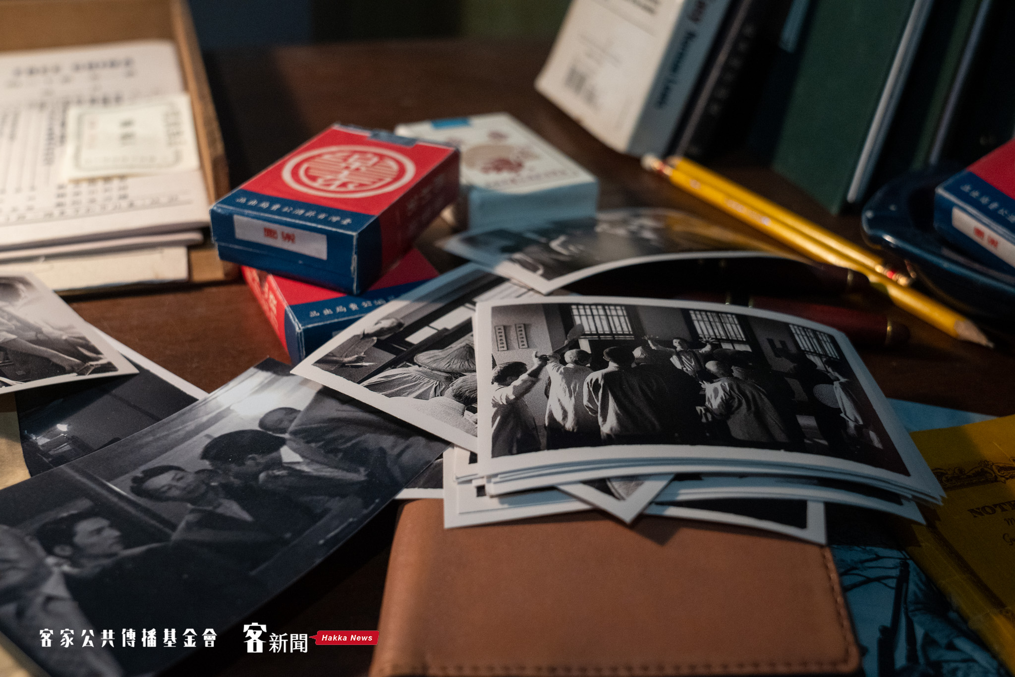 《茶金》特展擺出許多，温昇豪飾演的劉坤凱KK，在劇中使用過的道具。宋佩遙攝