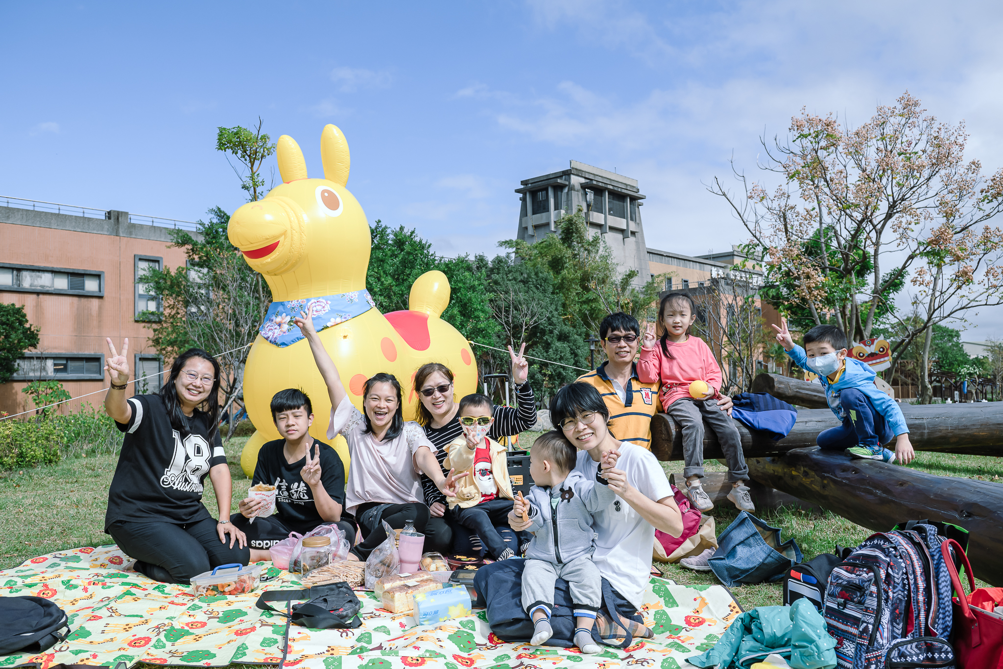 園區戶外景觀場域－適合親子野餐同遊。新北市客家局提供。