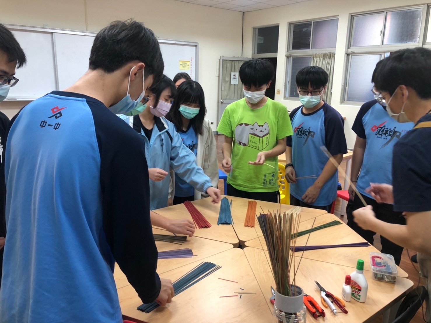 台中一中辦理多場手作課程，讓學生了解客家文化。台中一中提供