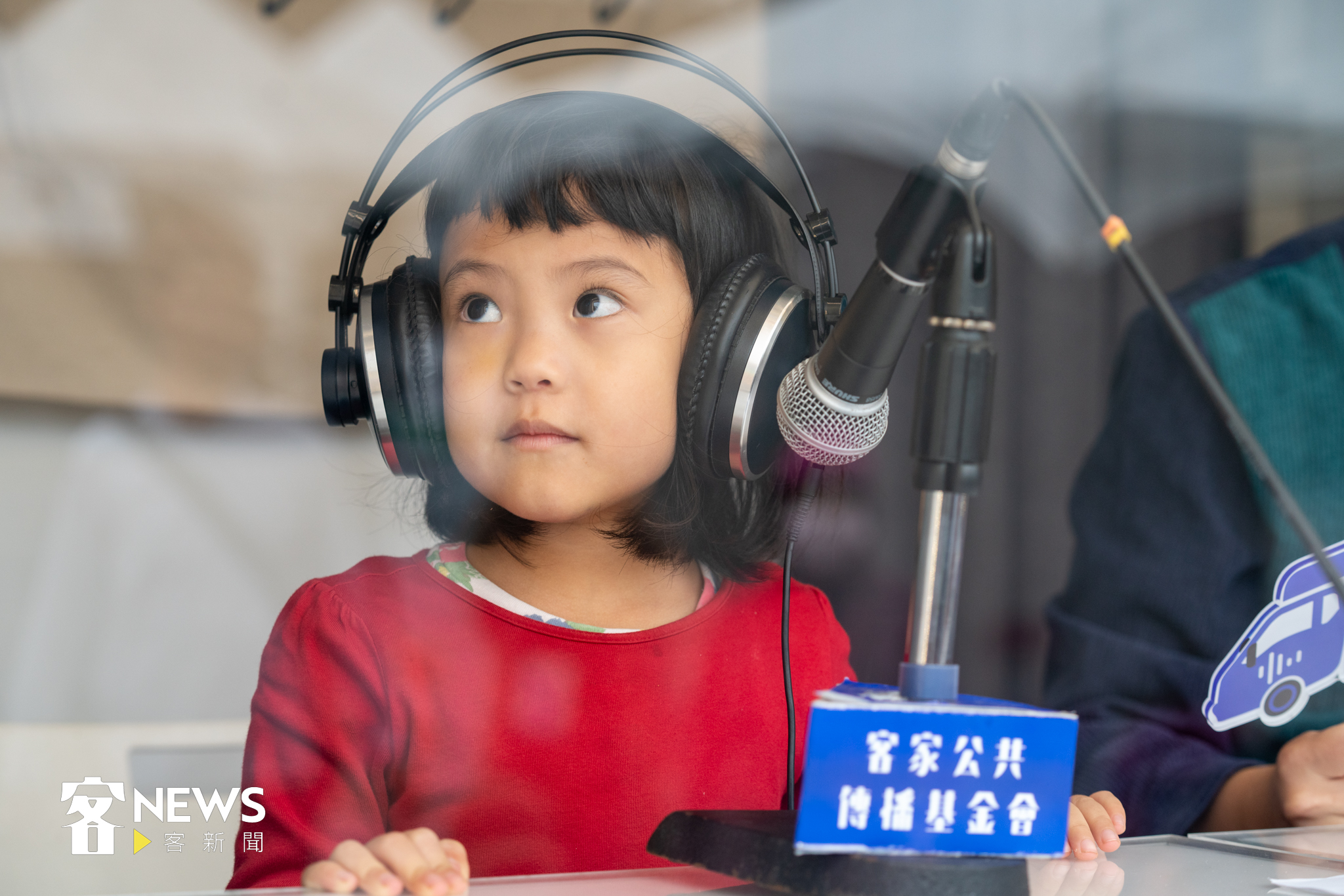 講客號小小播音員體驗活動,年紀最小的謝艾芢今年四歲,大聲說客語。宋佩遙攝。
