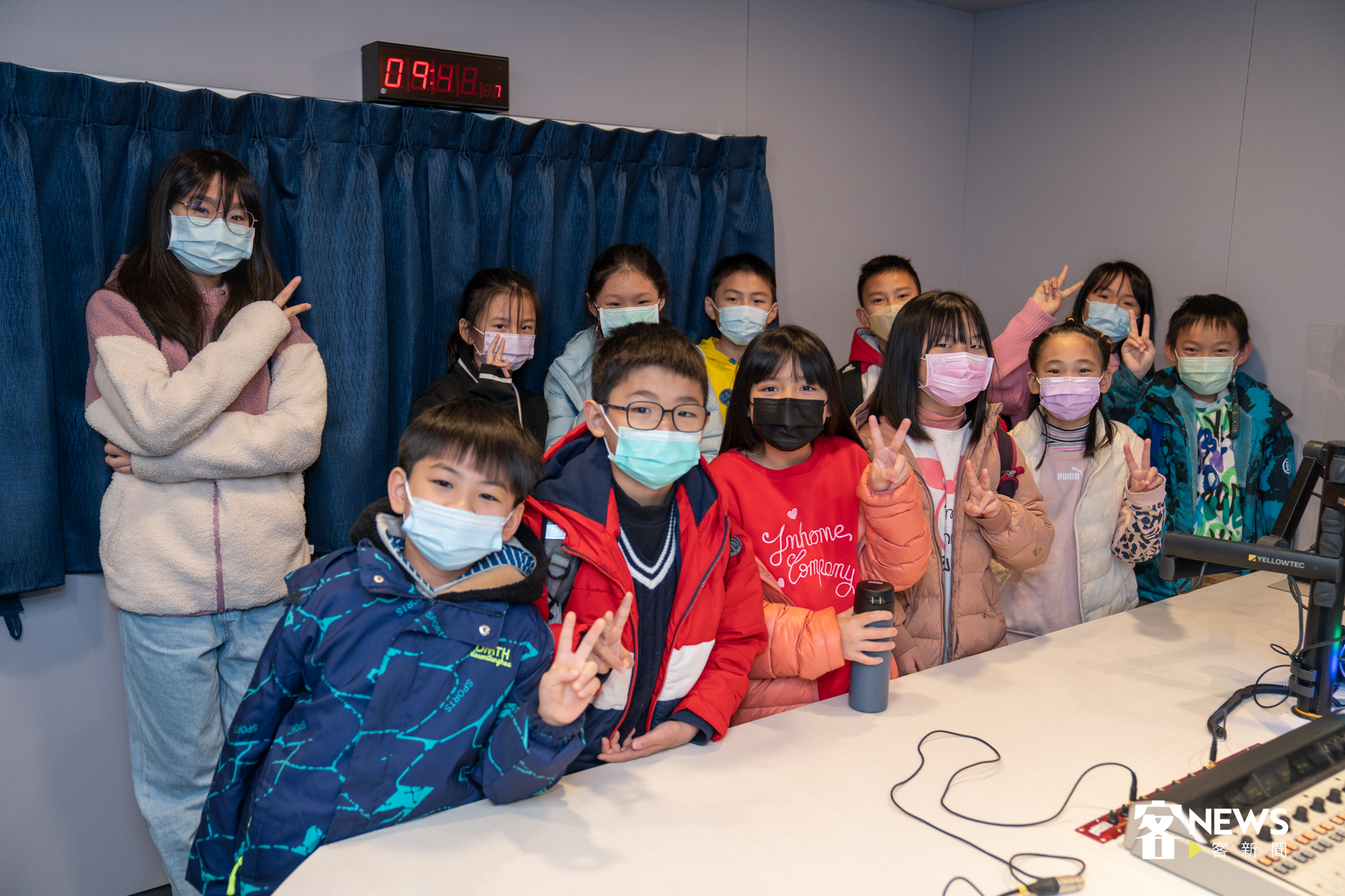 安親班學生參訪講客電臺。洪俊傑攝