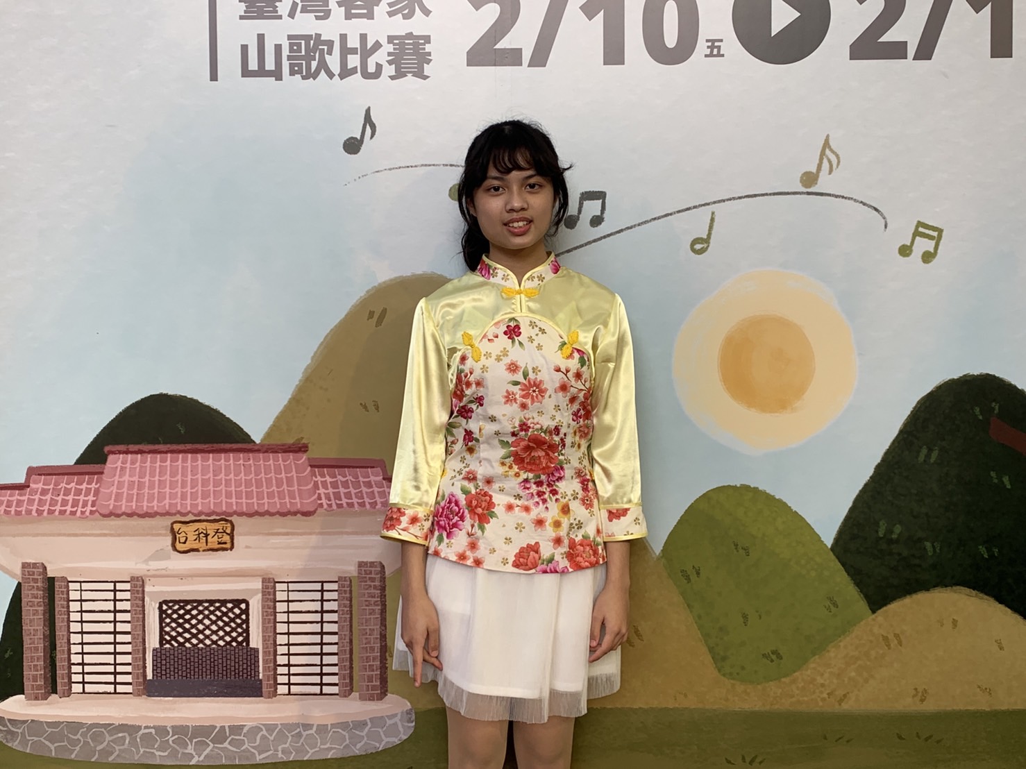少年決賽組的15歲原客少女鍾芯雨，外型十分亮眼，原來她的媽媽是竹東泰雅族人、爸爸是講海陸腔的客家人。羅盛滿攝