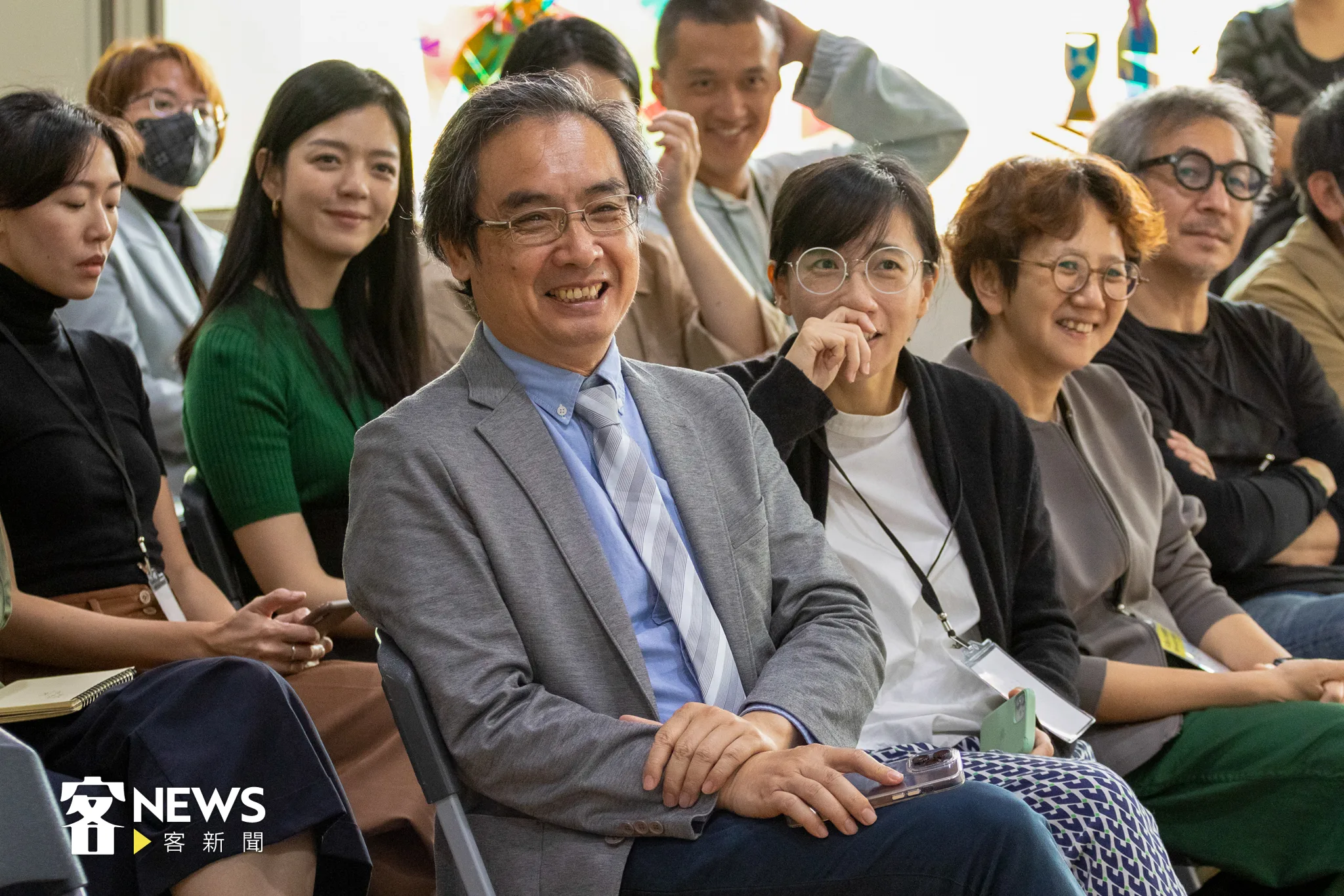 第2屆浪漫台三線藝術季總策畫陳邦畛（第一排中）、藝術策展總策人林怡華與飲食實驗計畫主人王詩鈺。左腦創意提供。