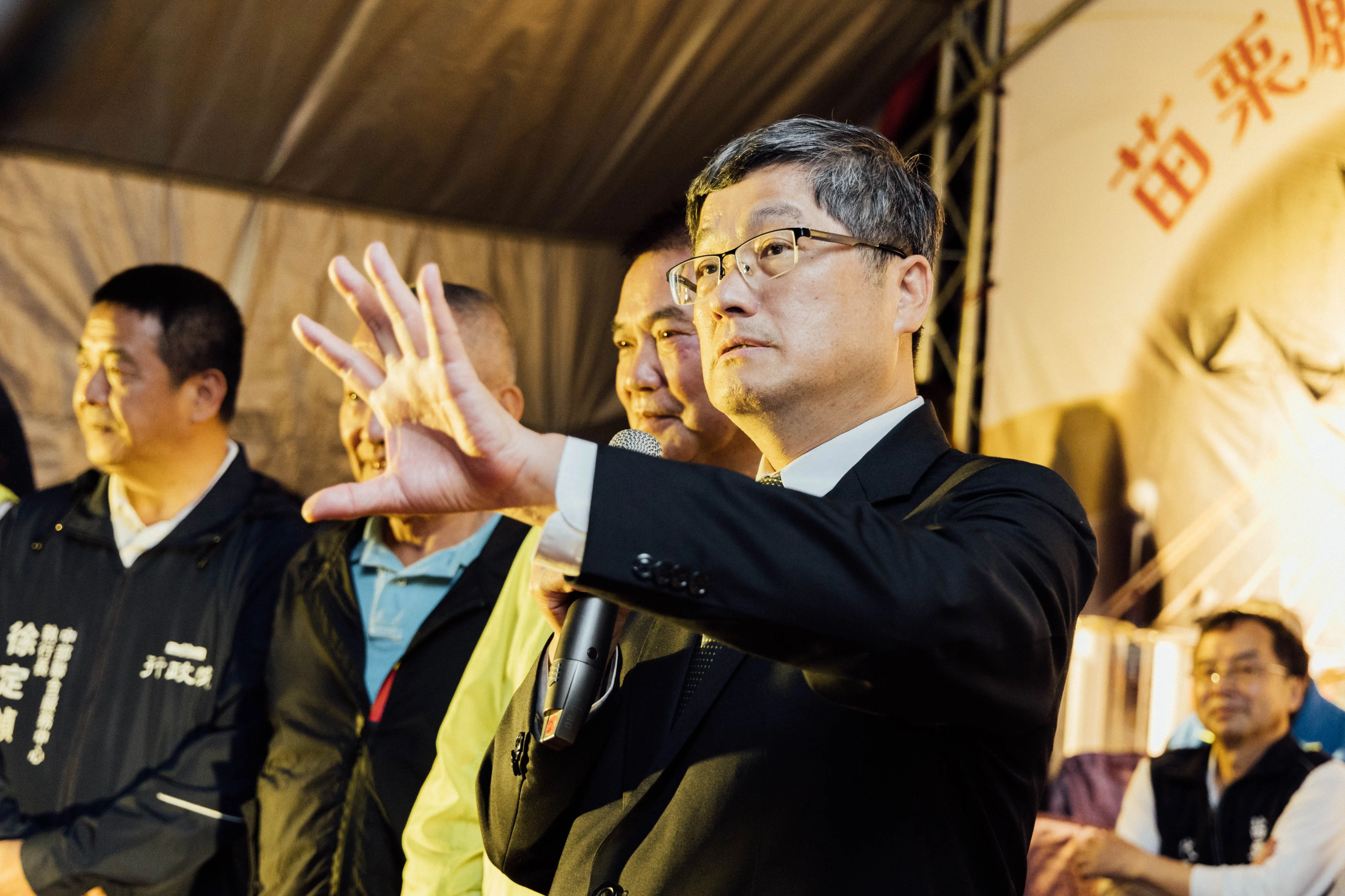 客委會主委楊長鎮表示，新東大橋的家鄉象徵，也成為一種無形文化資產。客委會提供