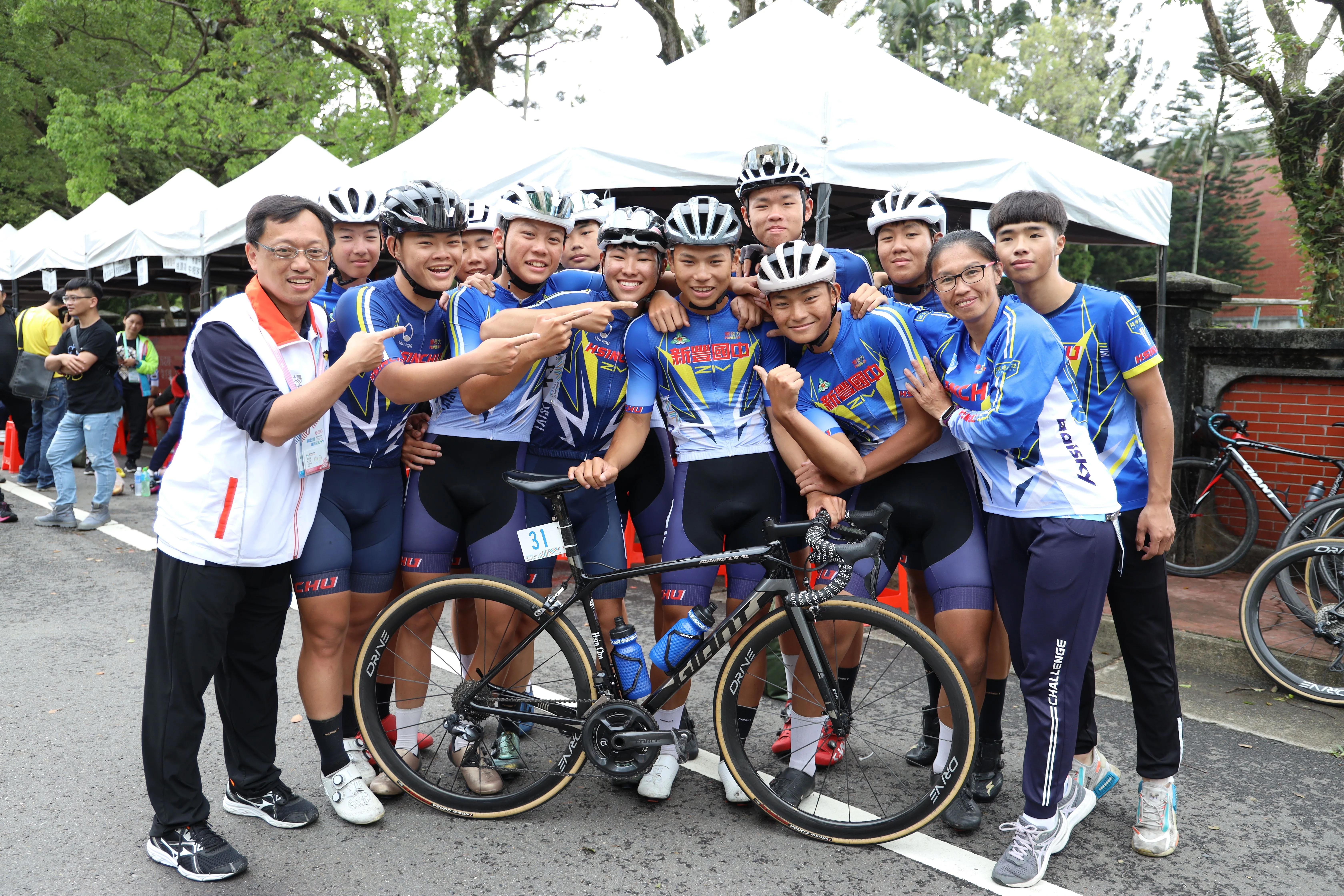 新竹縣自由車代表隊拿下本屆全中運拿下1金2銀4銅佳績。