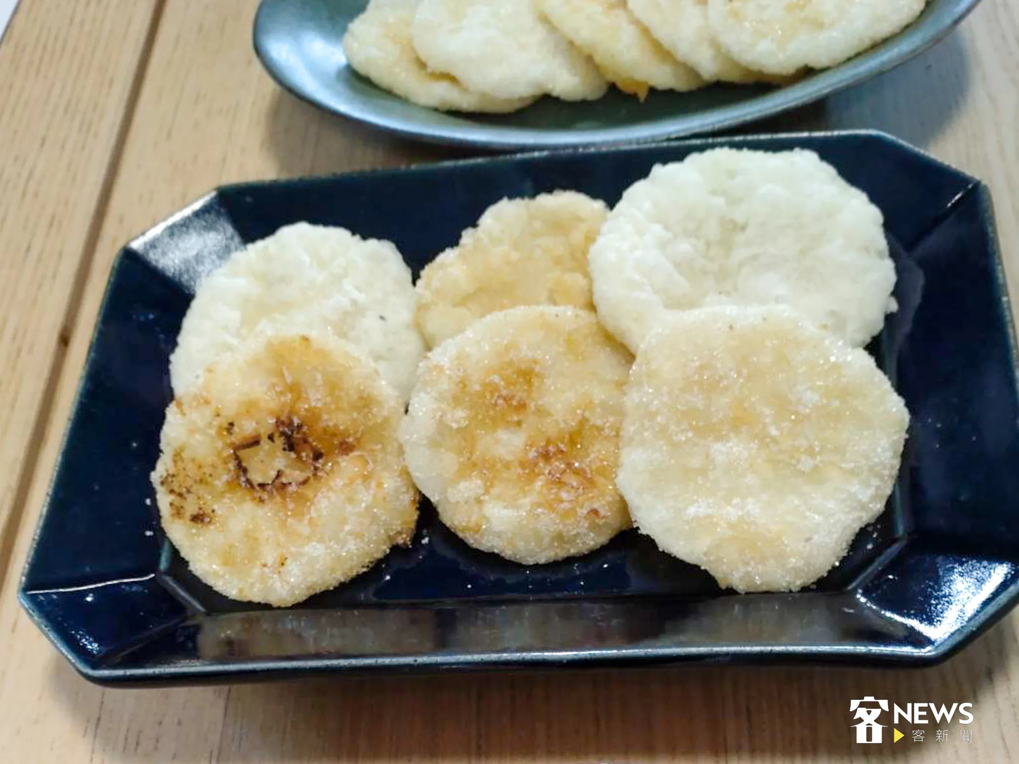 柯亞將在快閃店推出「炸牛汶水」沾甜花生粉,及淋仙草醬,希望讓大家吃到全新的客家美食。《客新聞》翻攝