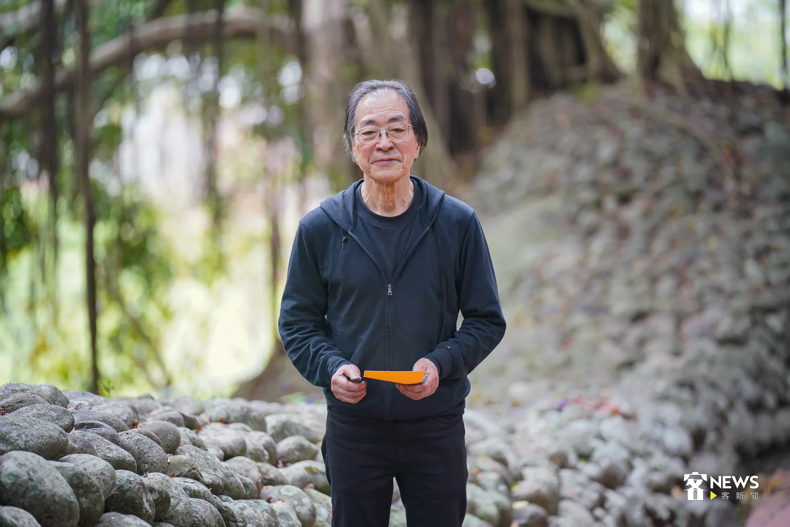 岡部昌生希望藉由拓繪認識東勢客家文化。何伯均攝