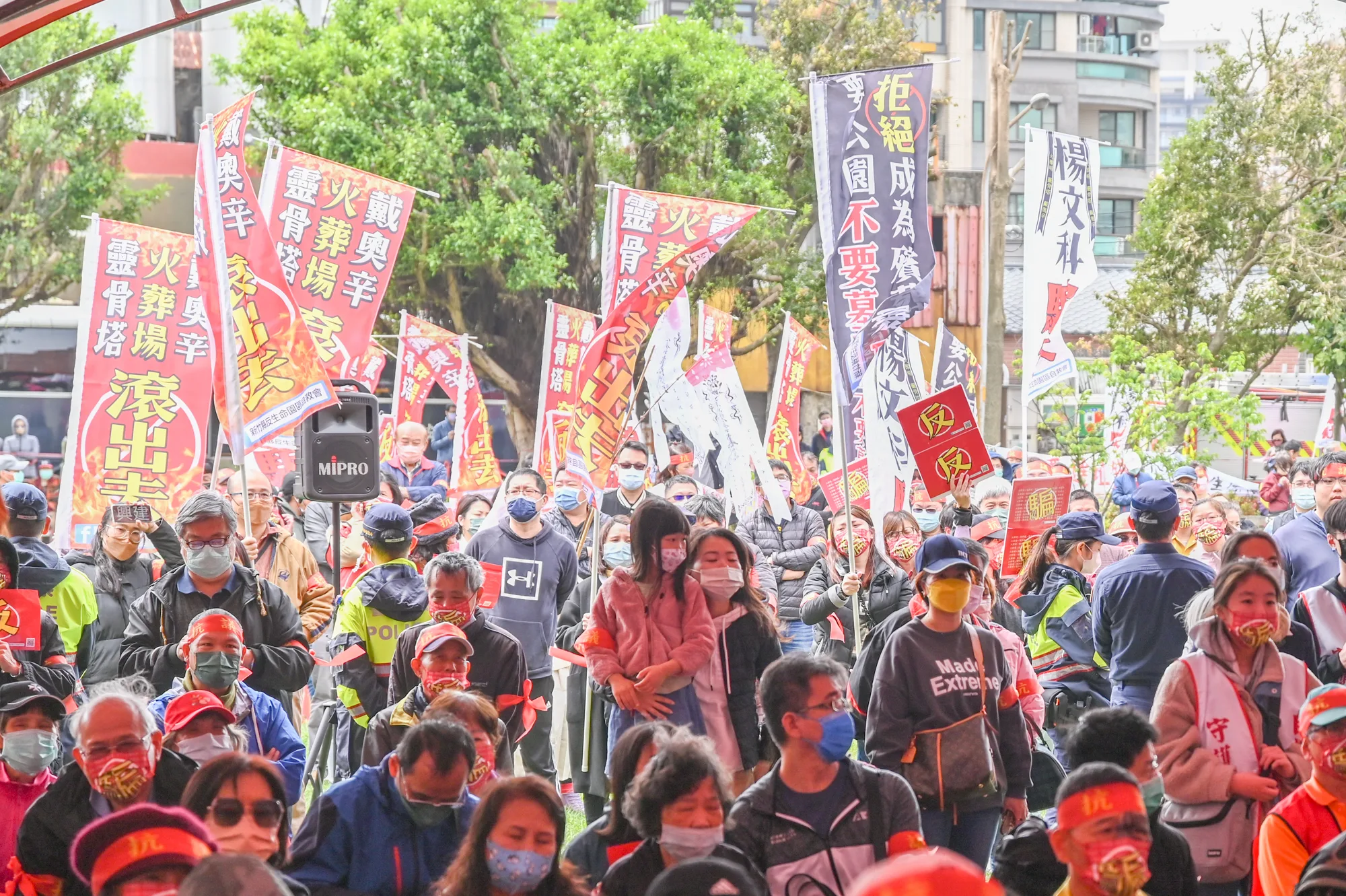 自救會將發起地方性公投案,也組成「罷楊委員會」開始發動罷免案、罷免縣長楊文科。洪俊傑攝