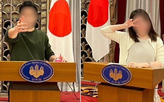 出席者站在官方發言台後模仿召開記者會。翻攝自「ネット保守連合」事務局 たかすぎ《推特》