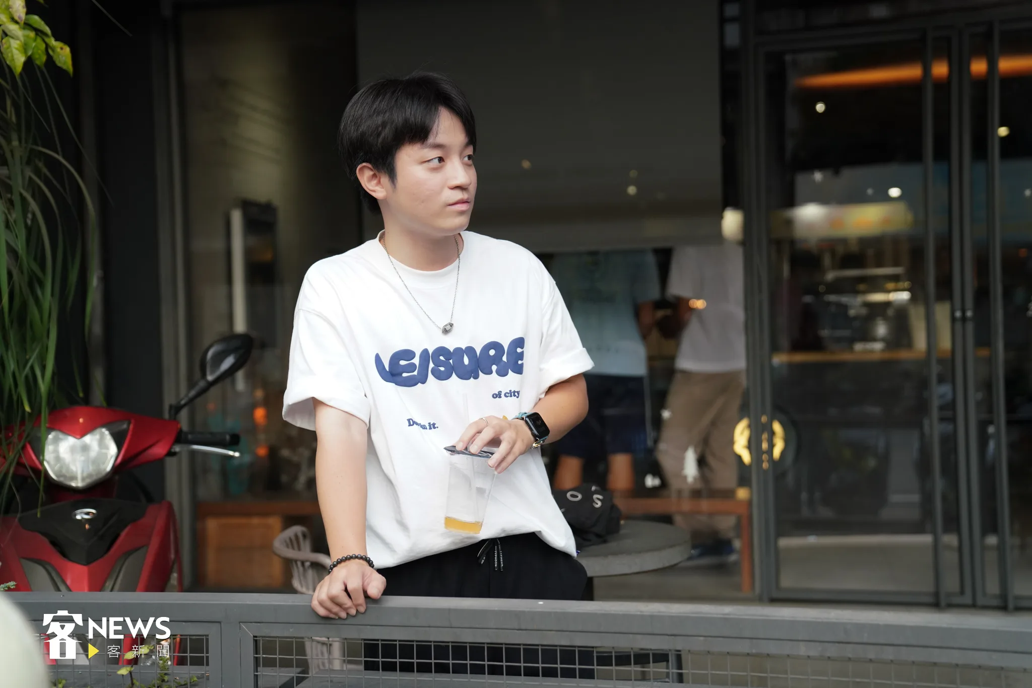 梅森是豐原客家人，在家中都使用客語溝通。何柏均攝