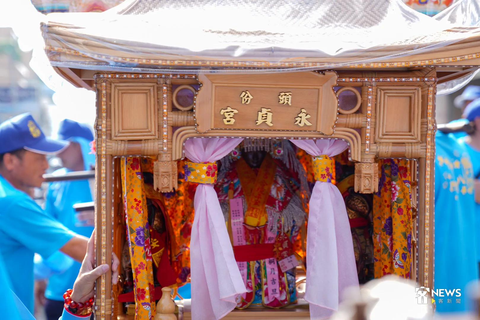 頭份永貞宮媽祖遶境。何柏均攝