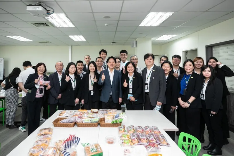 參訪全家麵包廠　賴副總統：鼓勵根留台灣