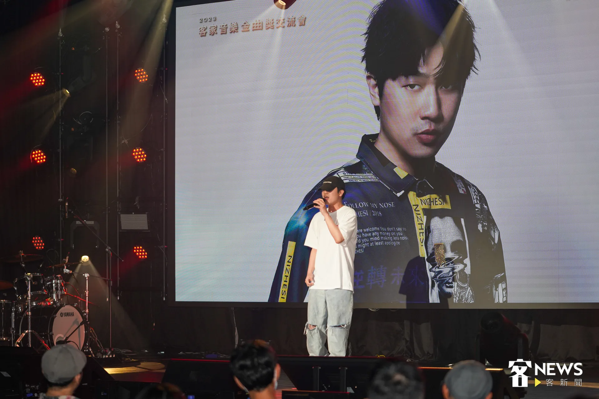 彭柏邑於客家音樂金曲交流會演出。范修語攝