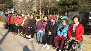 韓國社會人口結構出現明顯的高齡化趨勢。資料照片，翻攝自South Korea’s Aging Population官方《推特》