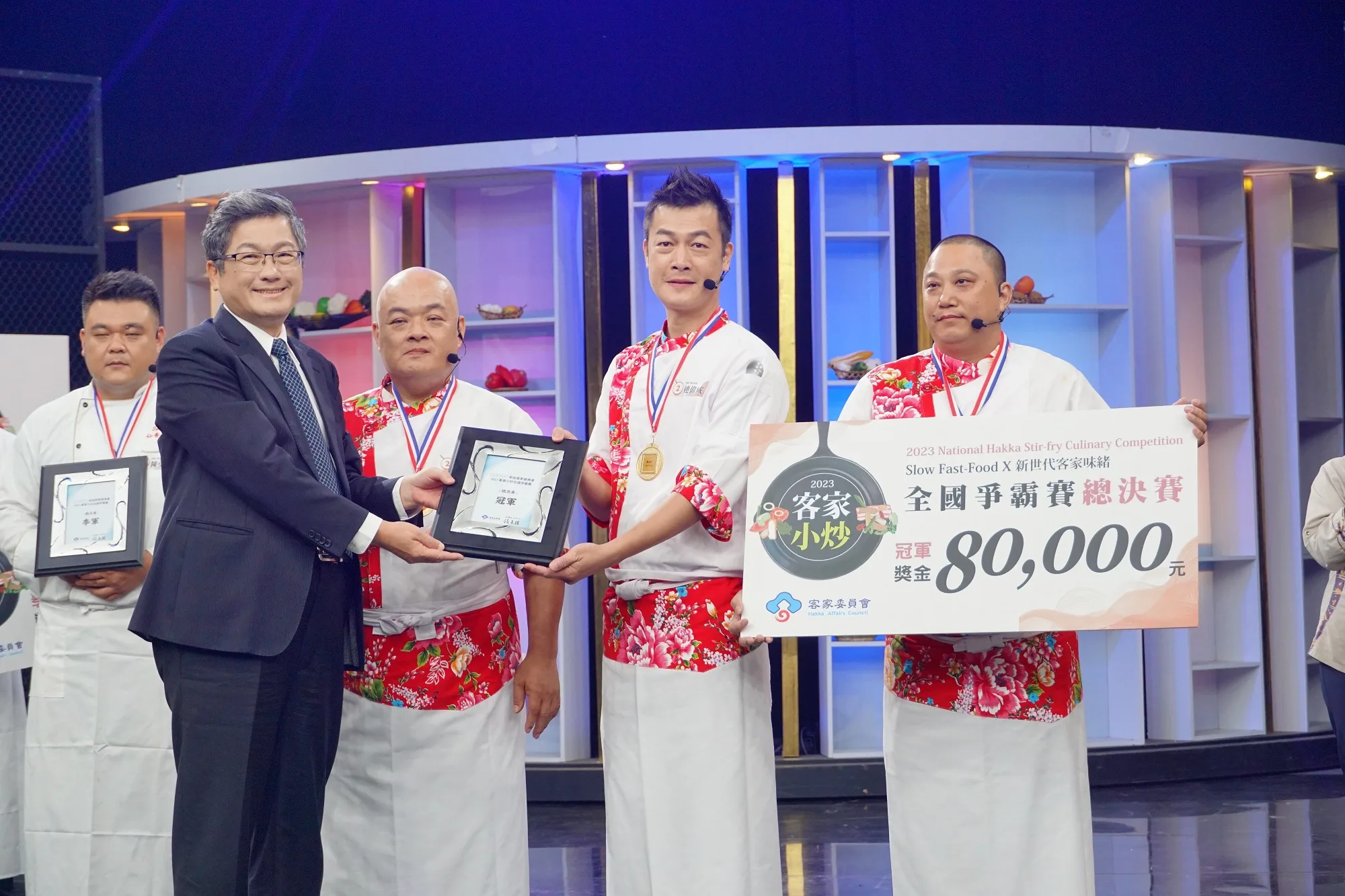 2023全國客家小炒總冠軍，由花蓮縣花蓮市連記海產奪得。客委會提供