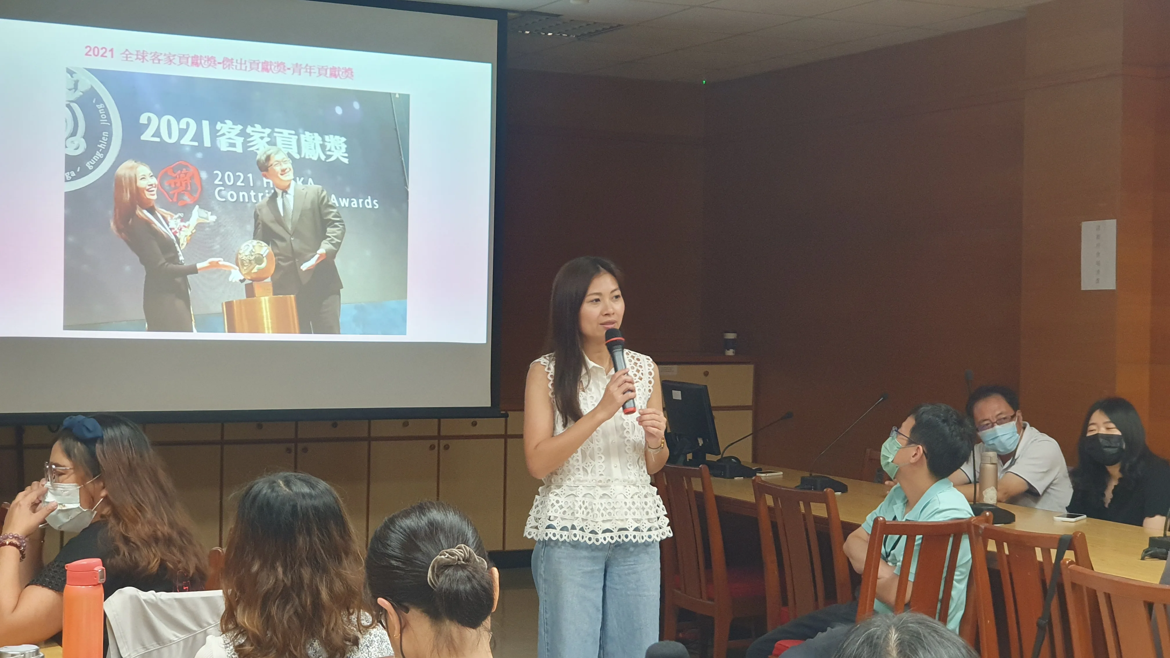 林鈺婷至苗栗文觀光局「客予工作坊」分享推廣客家文化。苗栗縣文化觀光局提供
