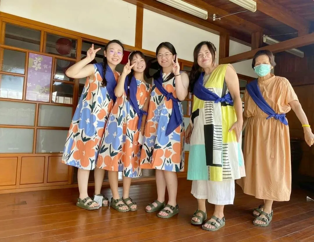客家女聲與台東講客少年團於台東客家學堂展演。蕭宥提供
