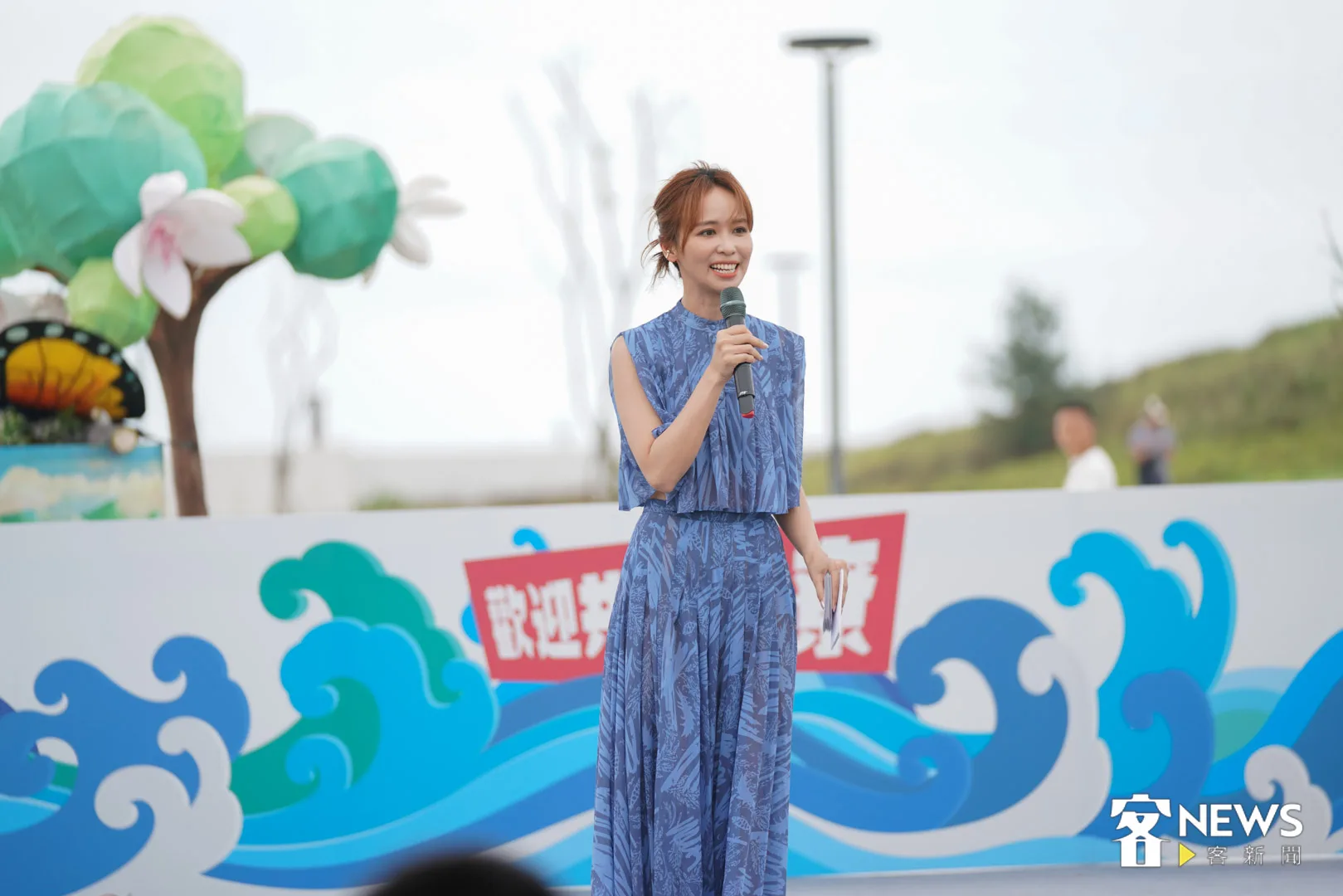 海客文化藝術季開幕式，邀請金鐘主持人陳明珠擔任主持人，讓儀式順利圓滿。范修語攝