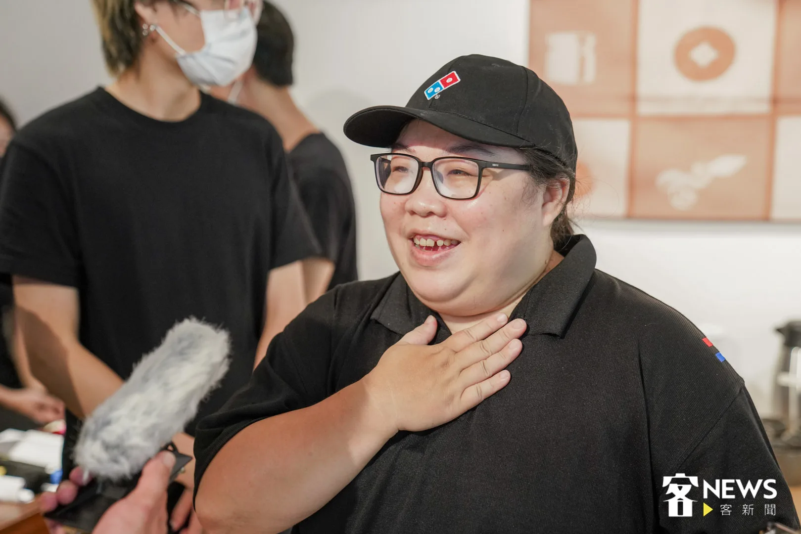 達美樂主廚薛淑華談起這次的全新風味披薩，就是要讓消費者每一口披薩都可以吃到滿滿的客家味。范修語攝
