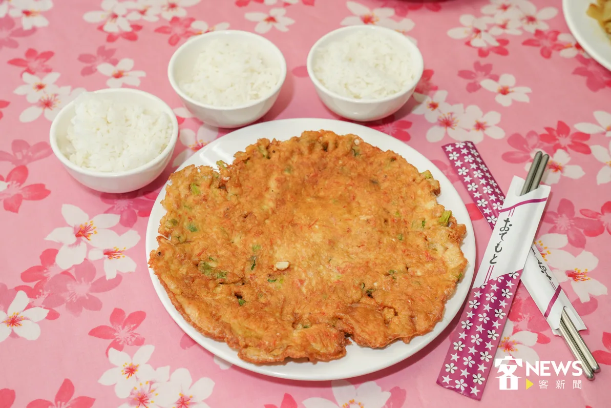 蝦公煎蛋也是配飯絕佳菜餚。洪俊傑攝