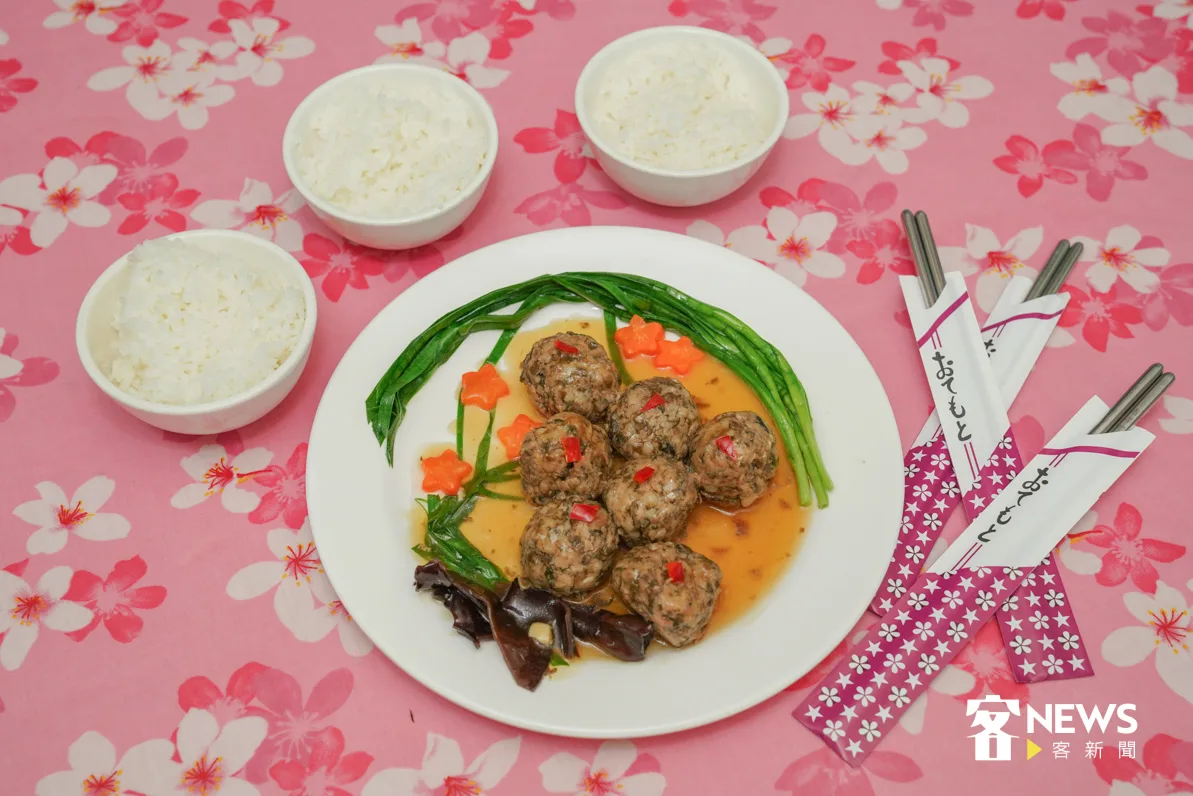 口感回甘無窮的《梅干獅子頭》,是白飯最佳配菜。洪俊傑攝