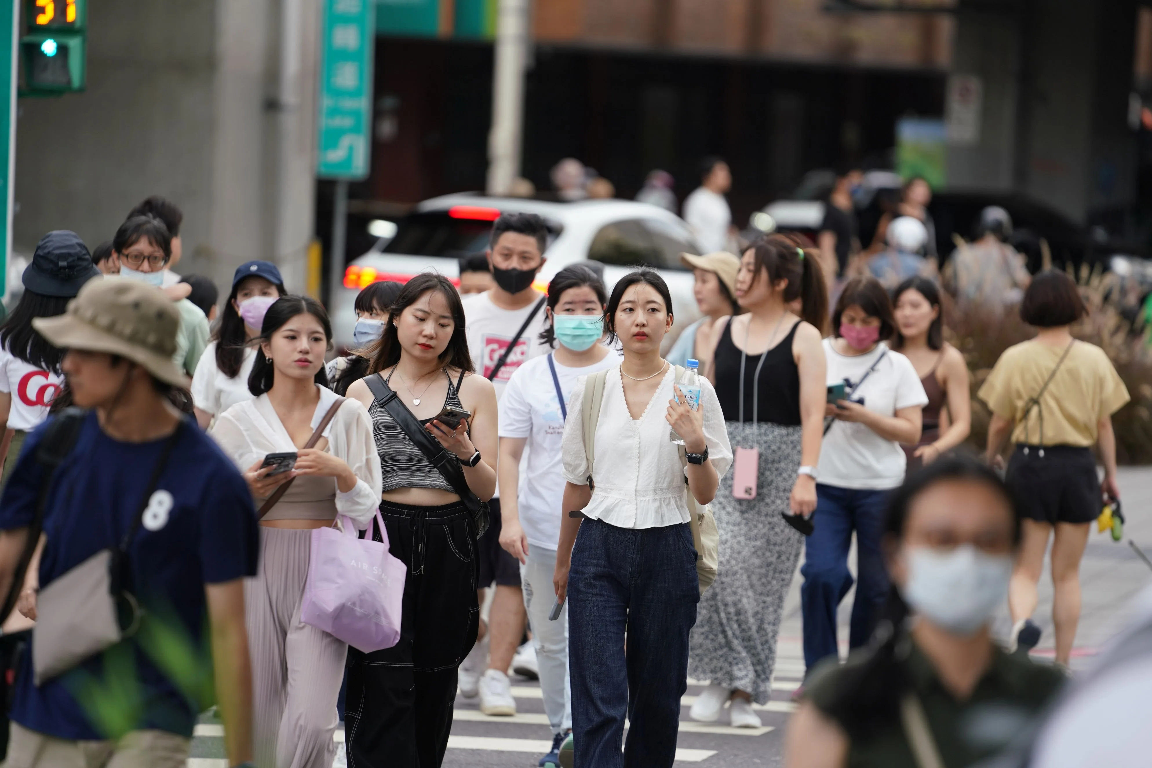 元宵前陽光露臉暖如春　22日變天北台灣東北風漸增強偏涼