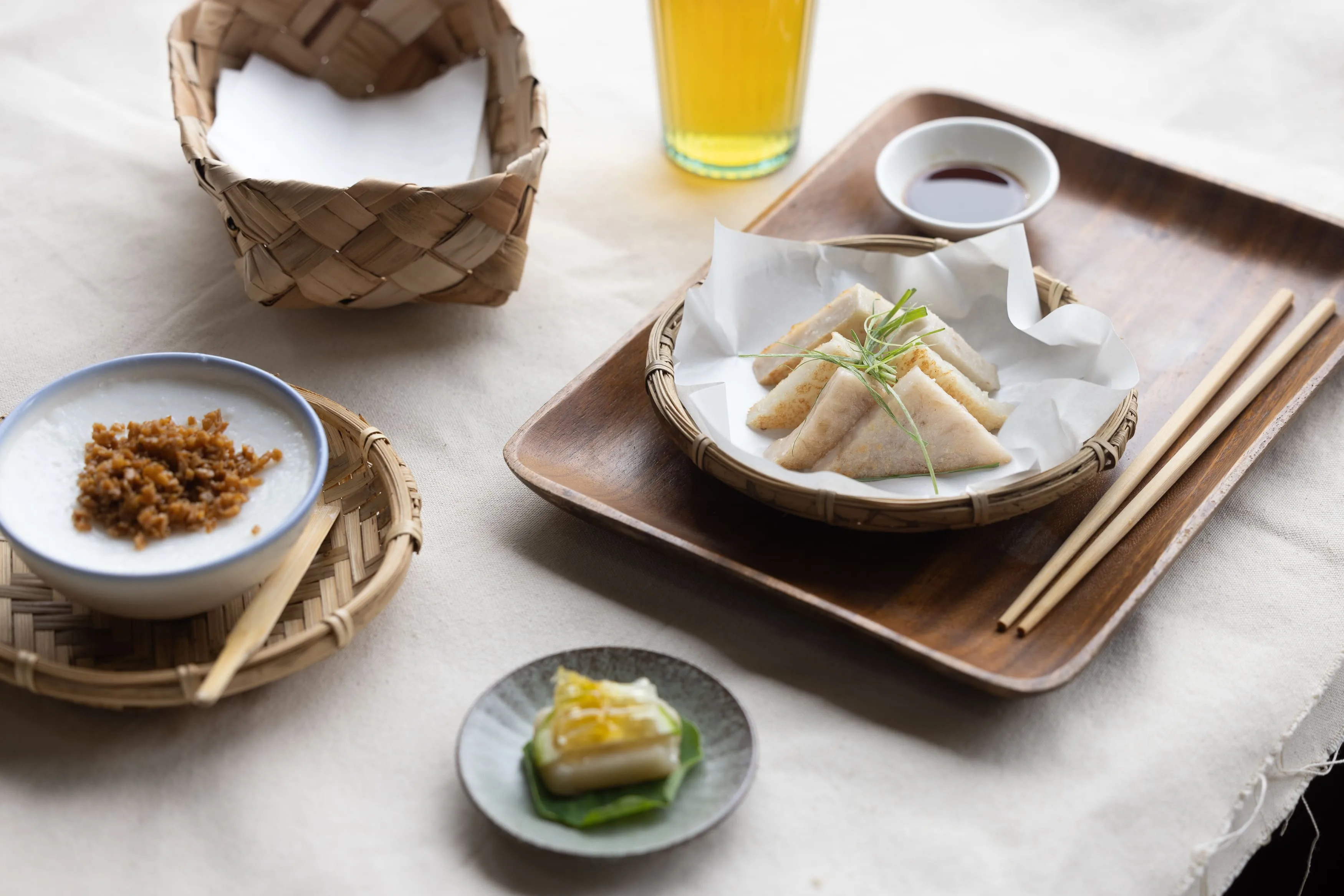 蜂巢甜粄粽合粄食套餐。鴻梅文創志業股份有限公司提供
