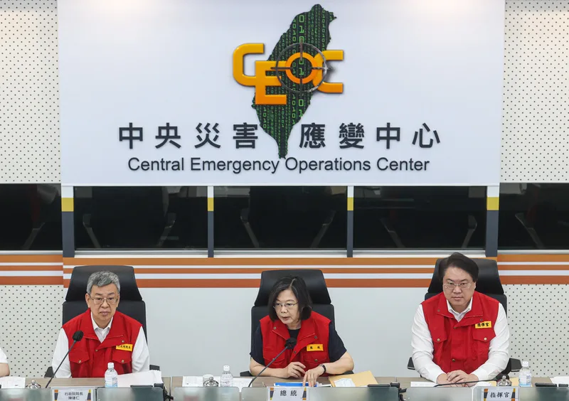 卡努暴風圈午後可能接觸陸地　總統：應避免外出觀浪釣魚