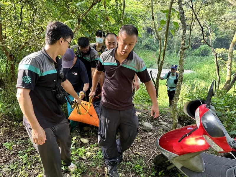 彰化男暗夜獨登麒麟山步道墜谷　晨運者報案救出