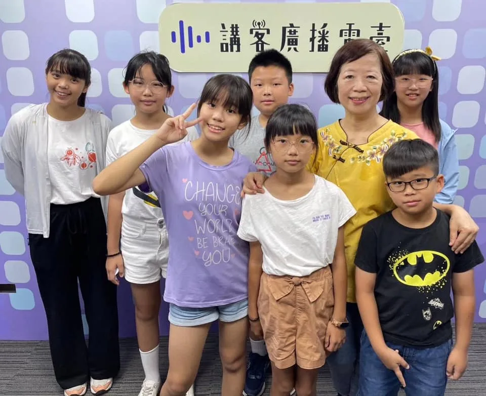 7個細人仔摎14個角色配音。李秀鳳提供