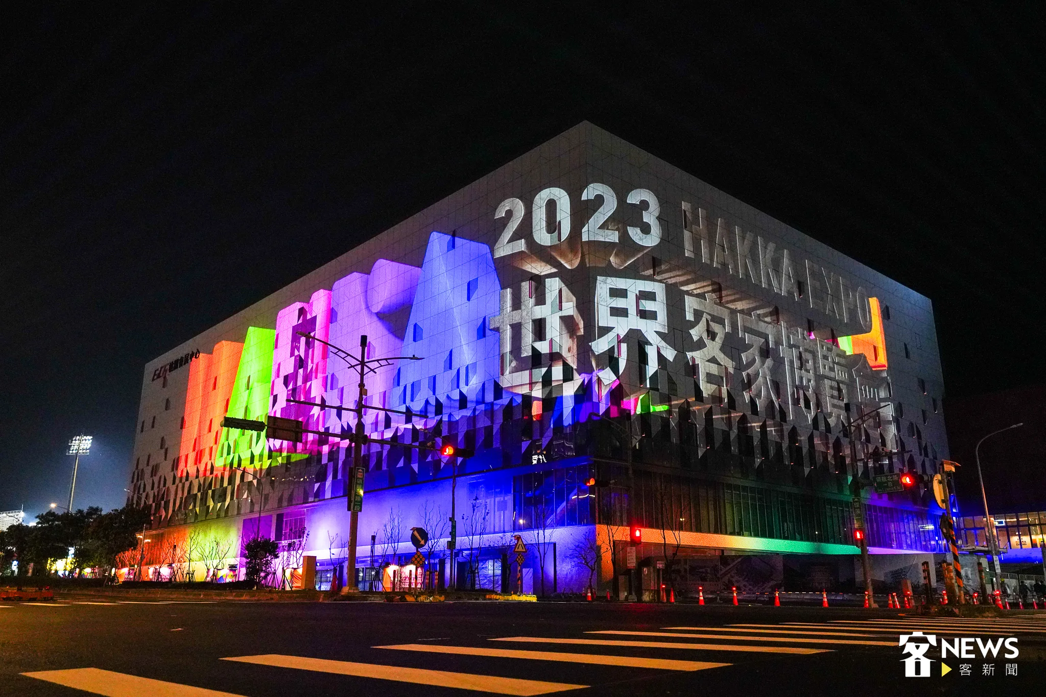世客博台灣館光雕秀《回庄》正式發表。李台源攝