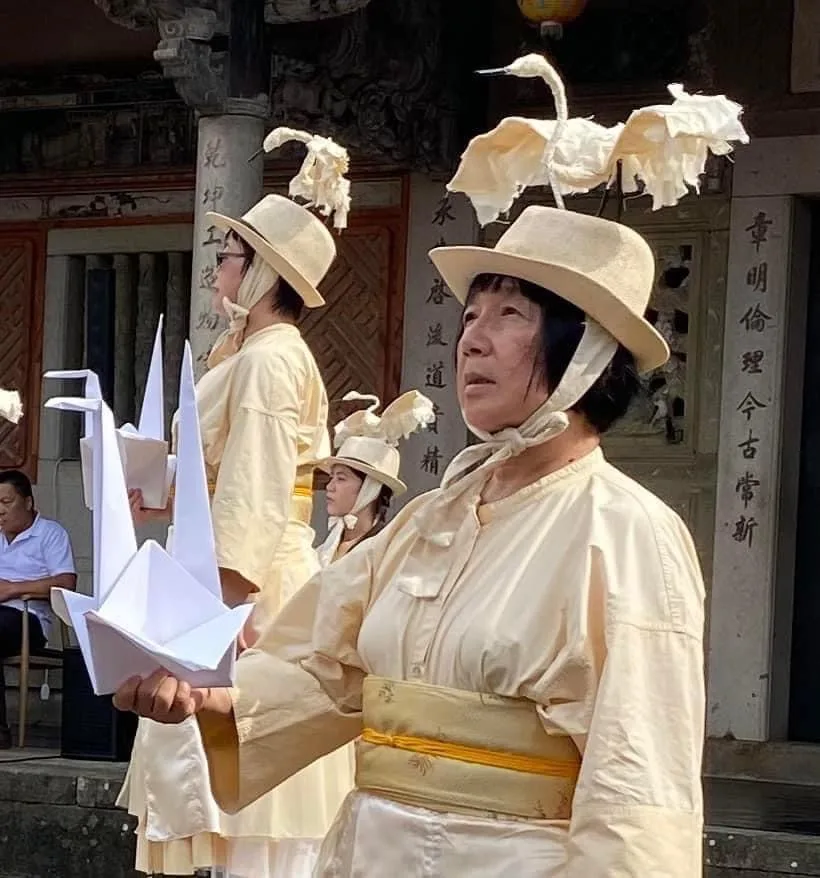 歡喜扮戲團導演藝術總監、導演彭雅玲也有出演「白鶴破煙•映關西」。彭雅玲提供