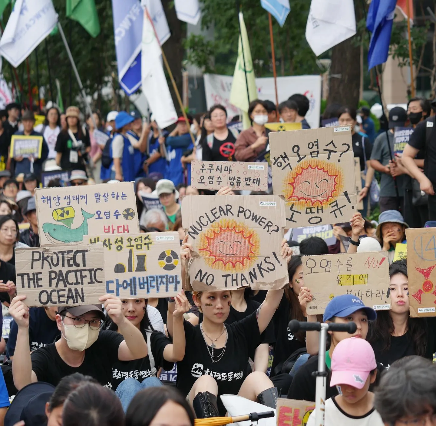 KFEM持續在韓國發起大規模抗議。翻攝自KFEM《臉書》官方粉專