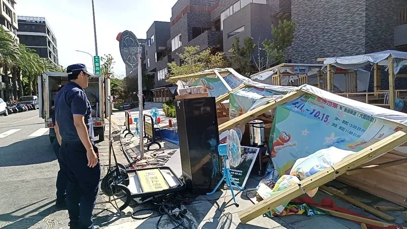 颱風海葵逼近　世客博棚架倒塌、活動展演延期