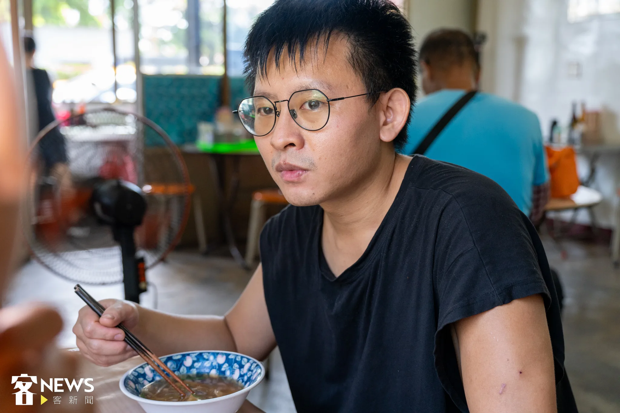 戴明哲說娓娓道來，他在新手期燒掉抽油煙機，是他接手6年來最印象深刻的事。宋佩遙攝