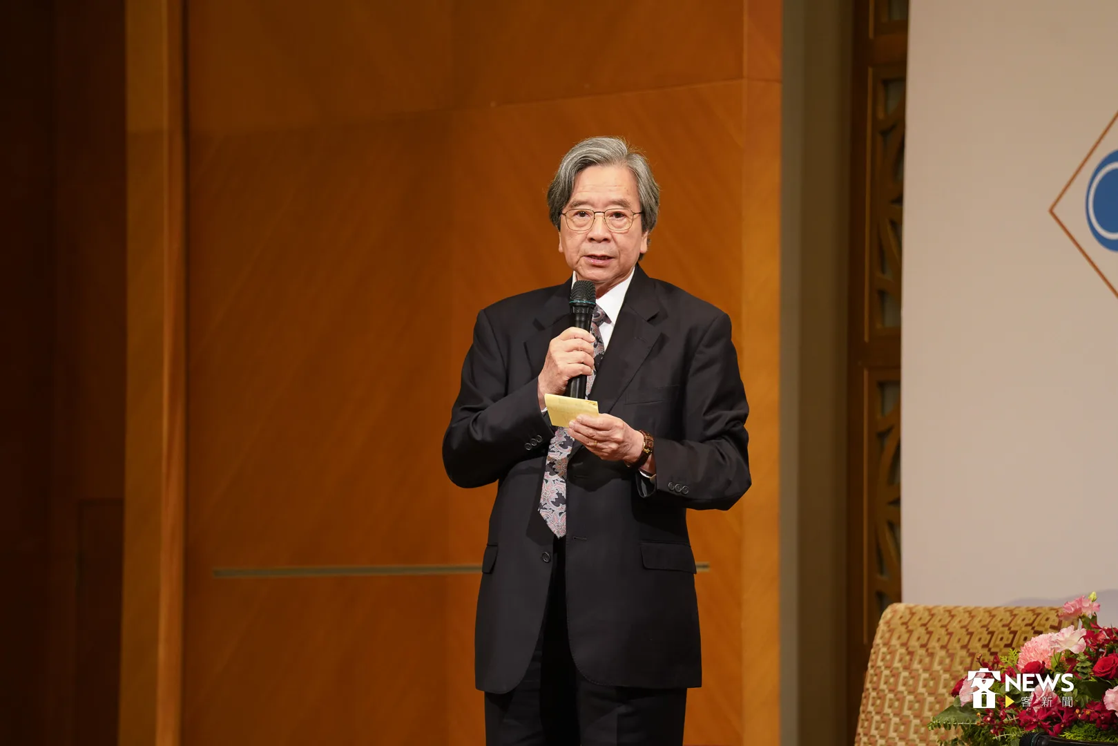 蕭新煌教授致詞。何柏均攝