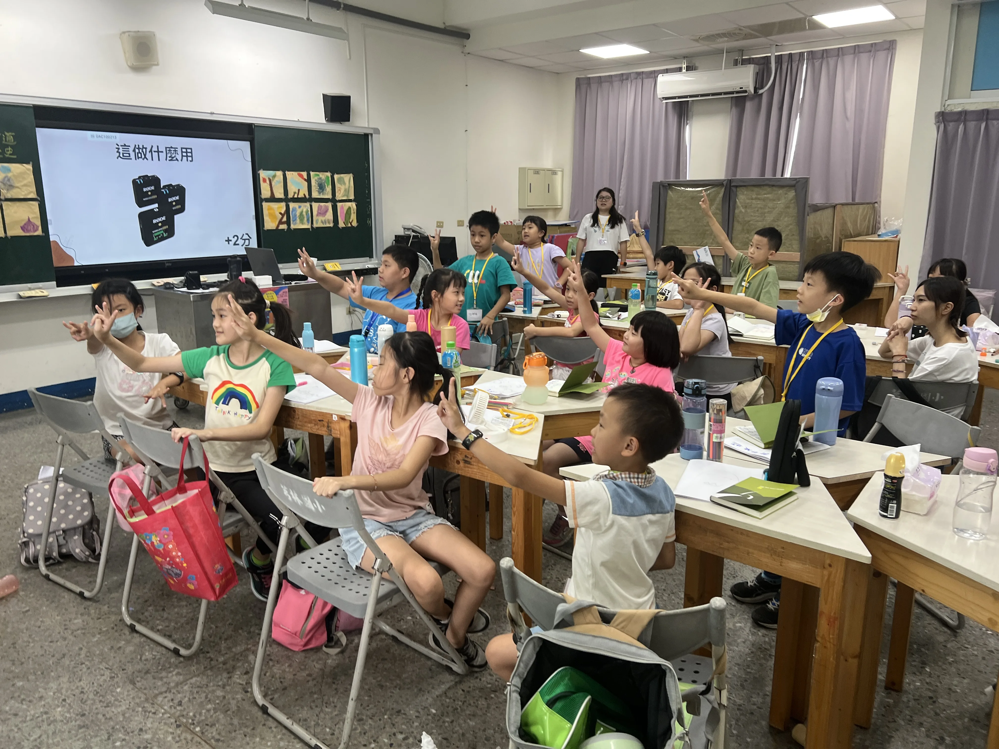 幫你玩藝術工作室舉辦个「芎林當繪——見學繪本數位創作營」。趙叔提供