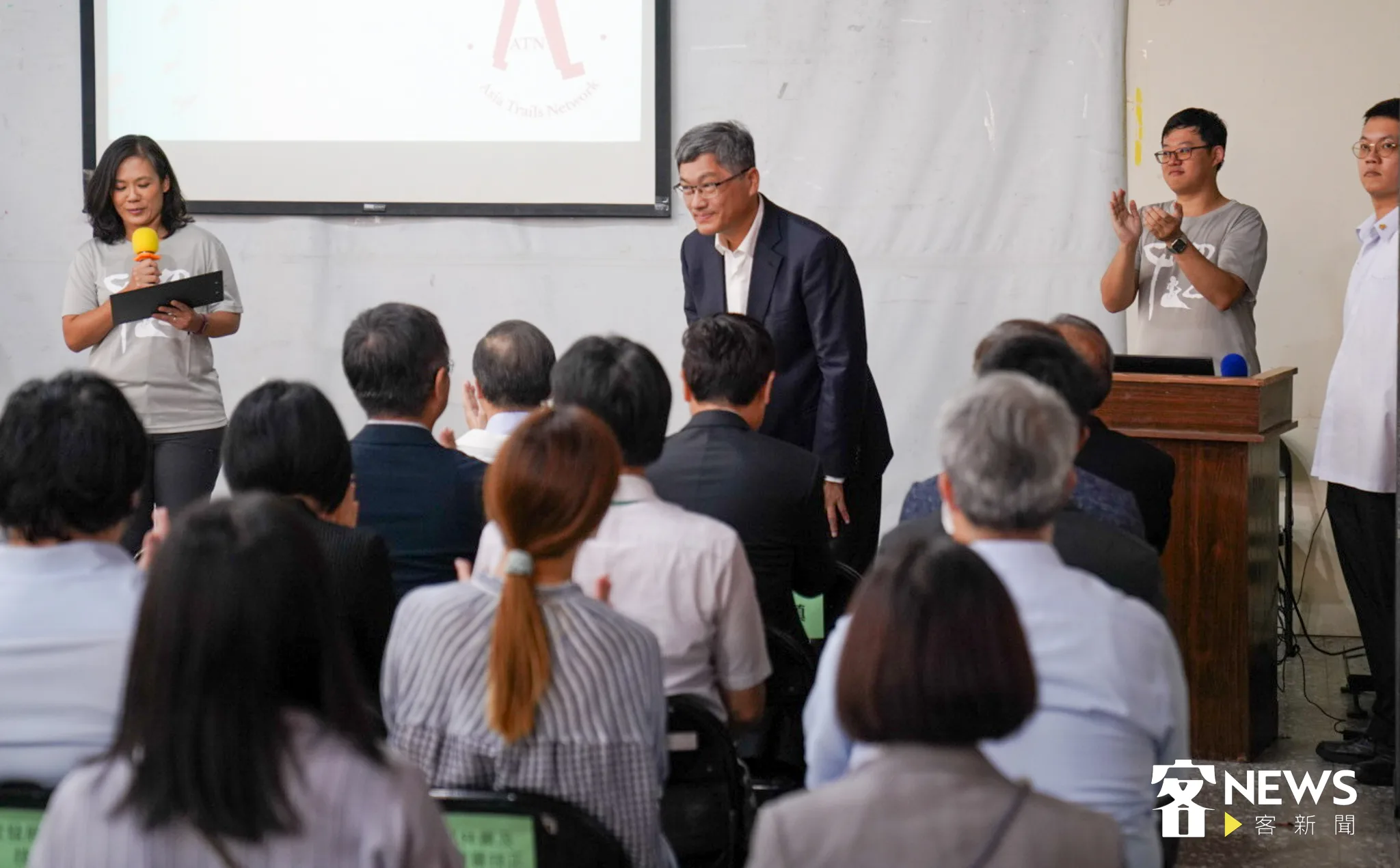 楊長鎮表示，亞洲步道聯盟是一個重要的國際性組織，聯盟成員決定這4年，將亞洲步道聯盟ATN秘書處設立在台灣，而客委會也會持續全力協助台灣千里步道協會。蘇佑昇攝