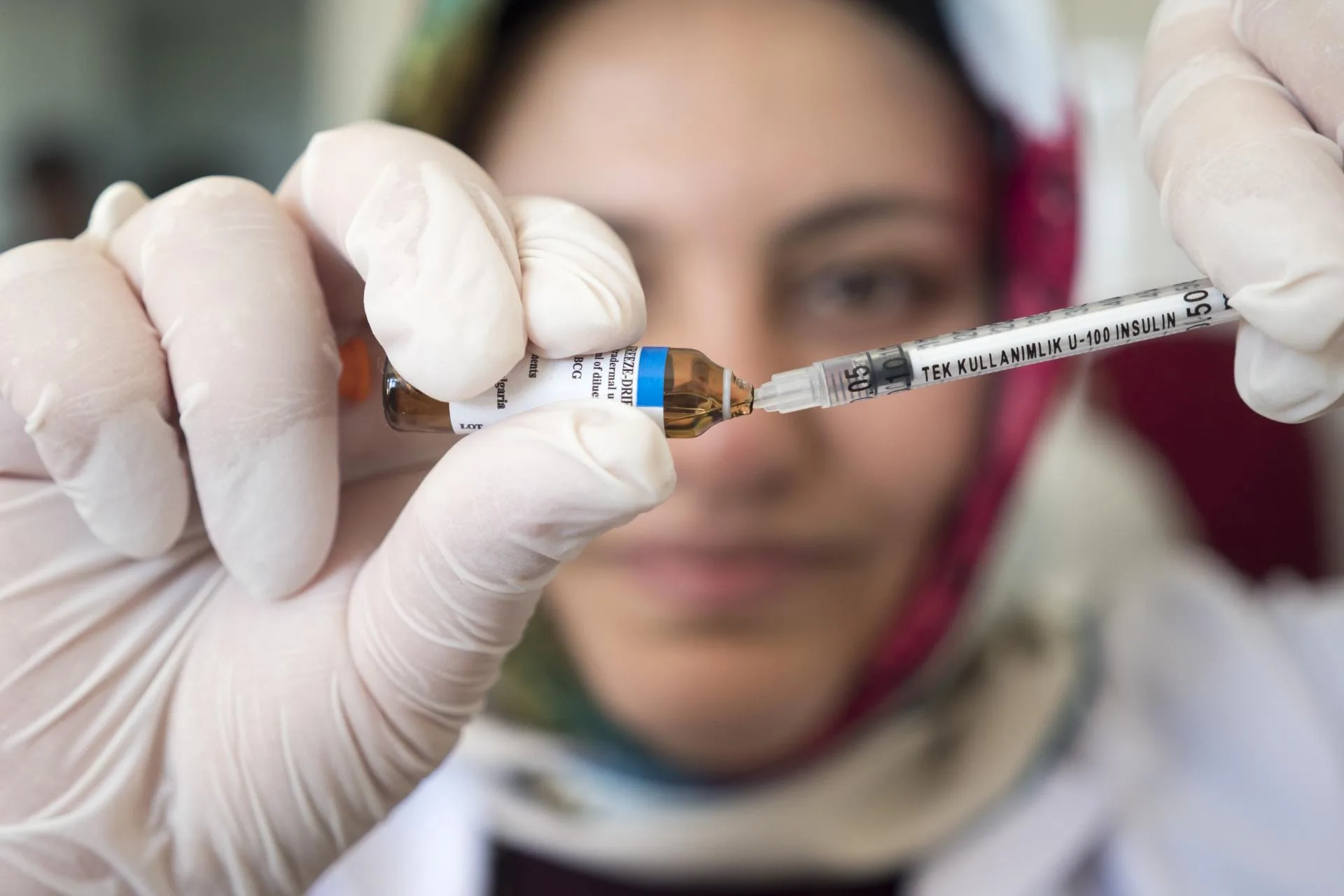 接種疫苗仍是預防新冠肺炎的最有效途徑。資料照片，翻攝自UNICEF官方網站
