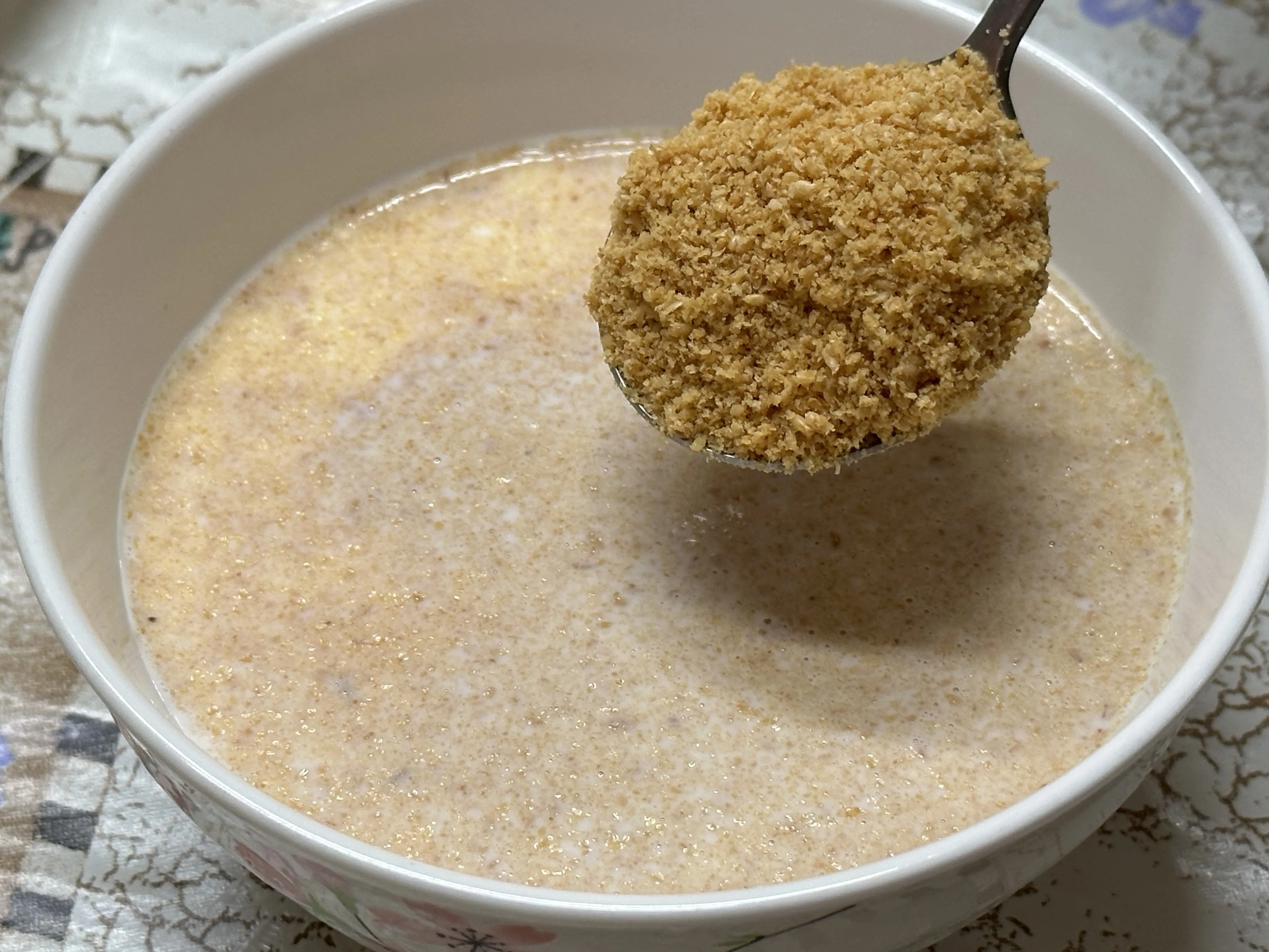木鱉子粉補充茄紅素和β-胡蘿蔔素。蕭秀琴攝