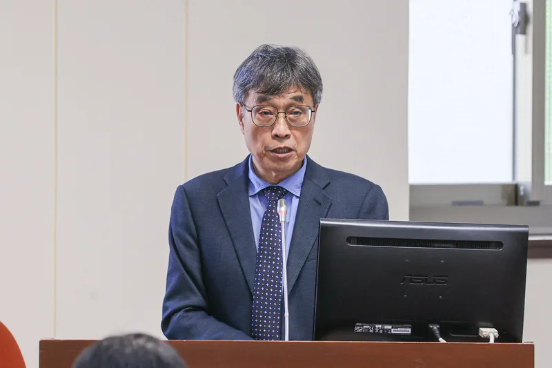 農業部代理部長陳駿季今（25）日表示，農業部已針對日前抵達高雄小港漁港的最新一批北太平洋秋刀魚，部分交由原能會檢測當中，相信一有結果就會立刻公告。中央社