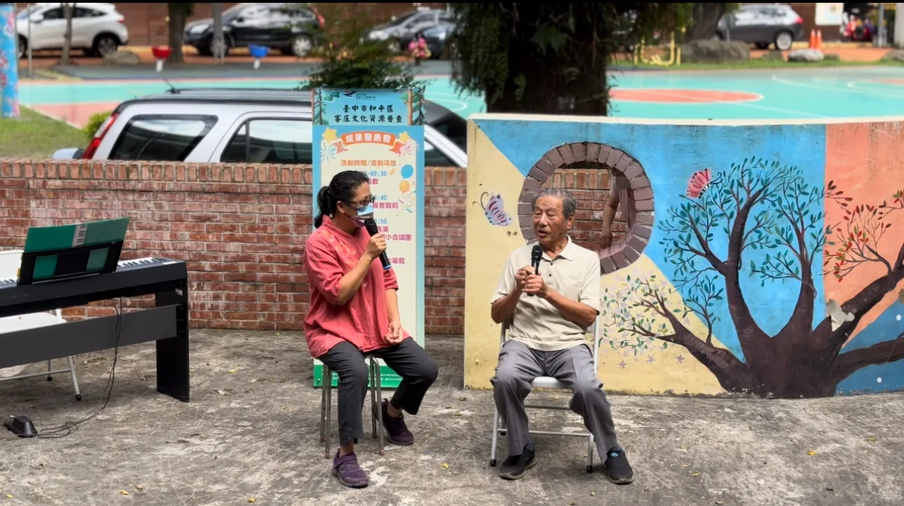 87歲吳能達焗腦師傅與小女兒吳素萍共同分享家族四代傳承焗腦的故事。客發中心提供